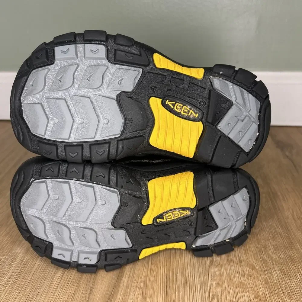 Keen Kids 1 Boots Pull On Side Zip Waterproof Black Leather Unisex Outdoors